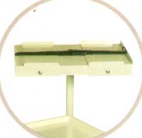 Corner Defib Shelf-1-DCT