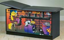 Alley Cats & Dogs Pediatric Treatment Table