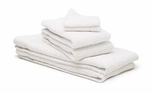 Standard Size White Bath Towels 20in x 40in